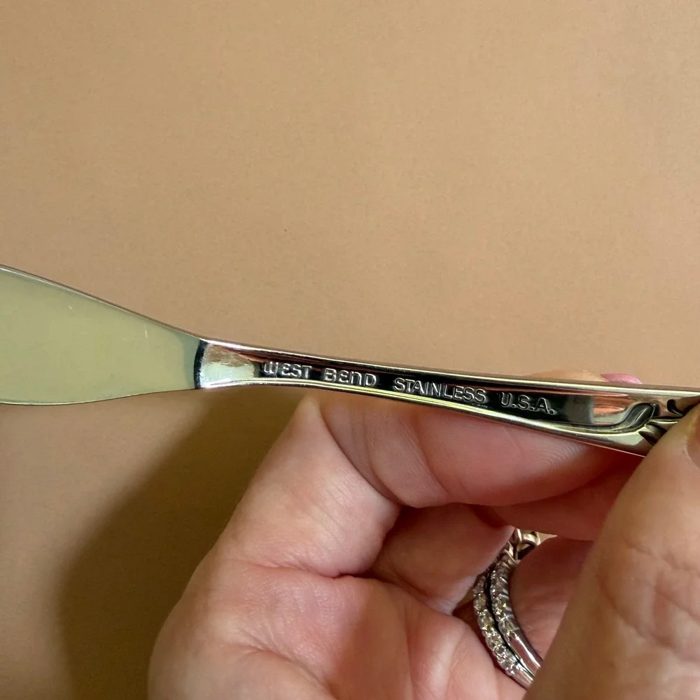 West Bend Twilight Rose Stainless Flatware 10 Dinner Knives Master Butter Knife